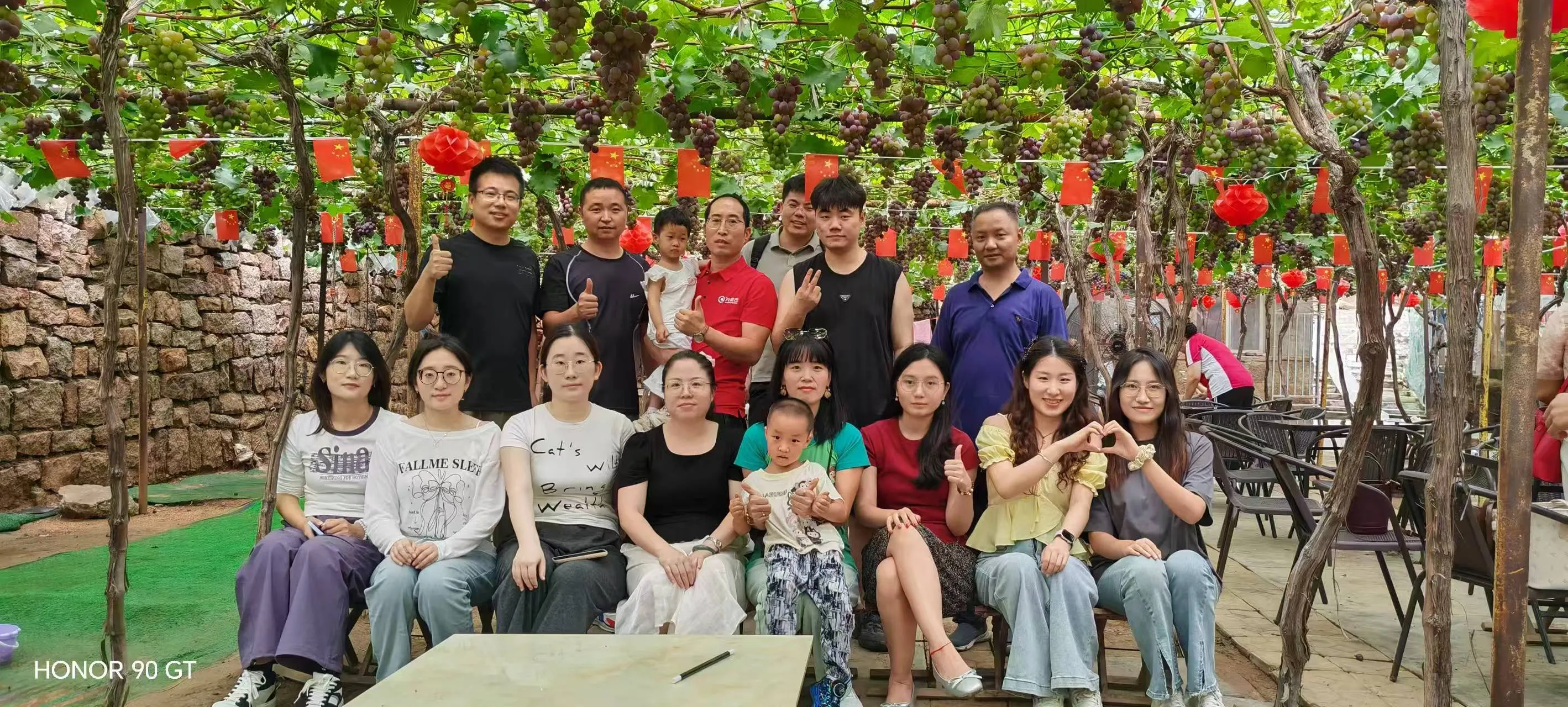 Cyjyev ekipni dogodek se je osredotočil na tekmovanje in timsko delo