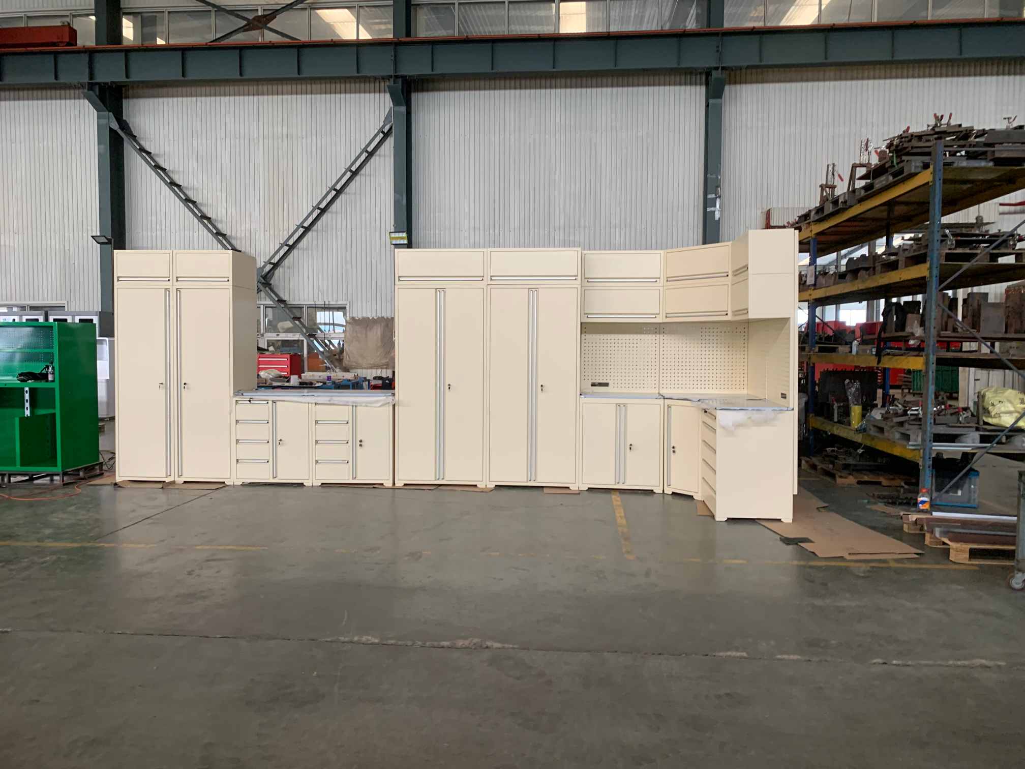 Kako priročna je modularna garažna omara za orodje?