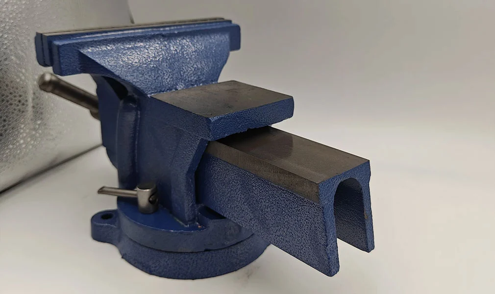 Sturdy Bench Vise