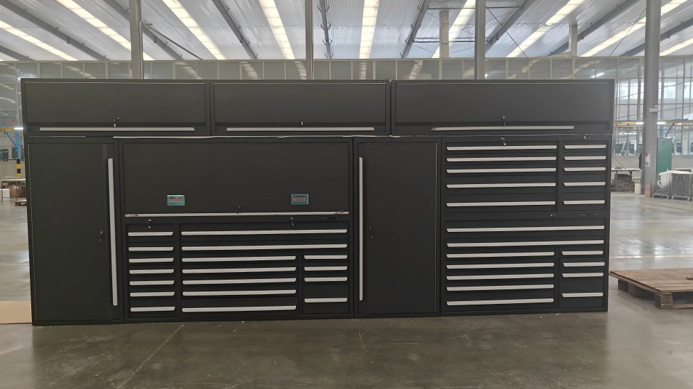 Nova modularna garažna omara